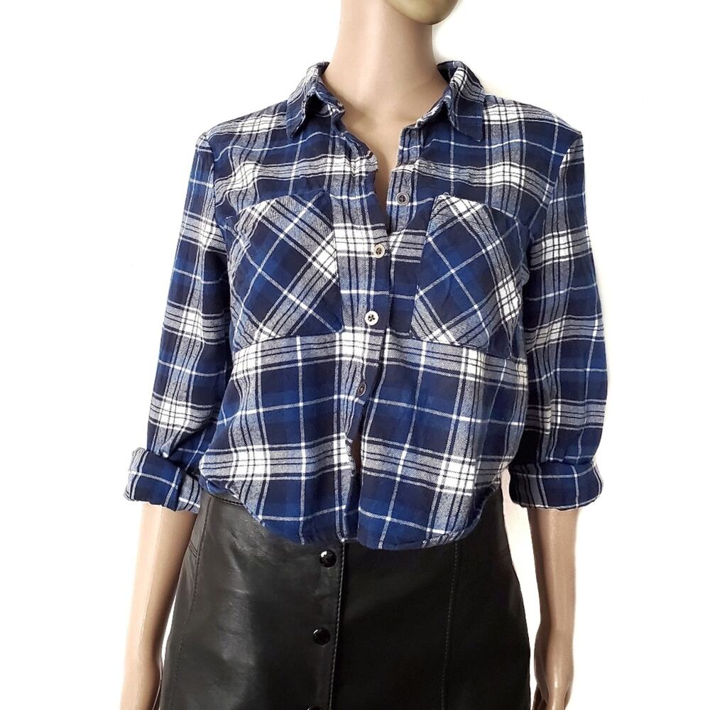 LA Hearts Plaid Crop Button Up Flannel Shirt